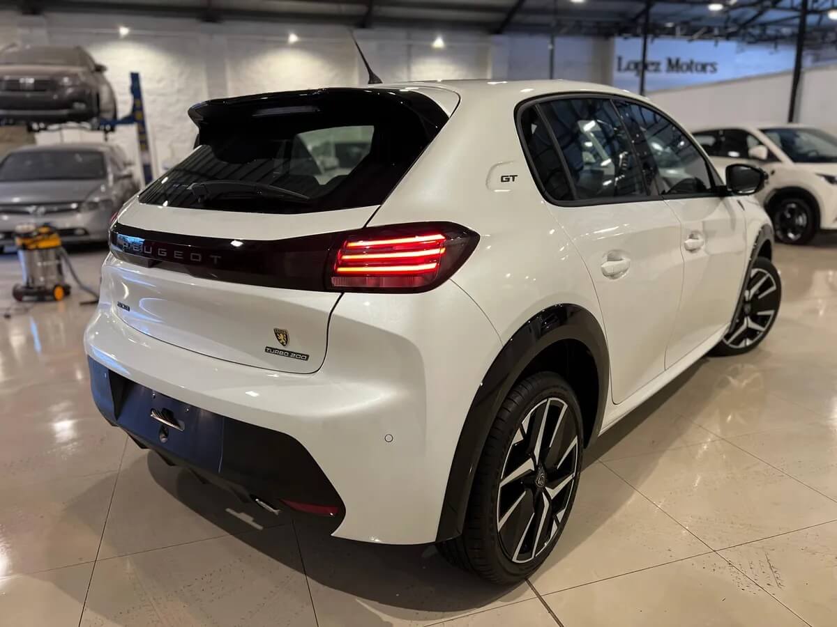 Peugeot 208 Turbo Gt_jul28_10