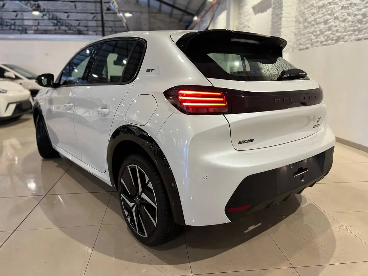 Peugeot 208 Turbo Gt_jul28_11