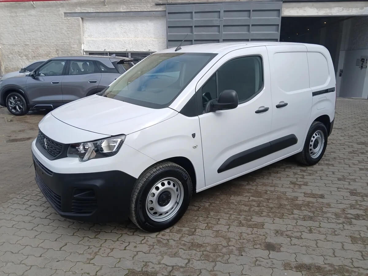 Peugeot E Partner K9 Electrica_jul11_02