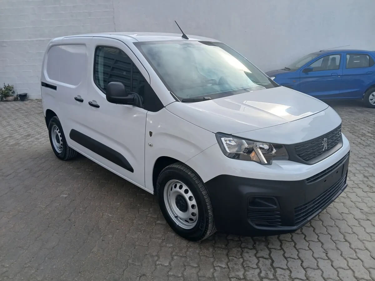Peugeot E Partner K9 Electrica_jul11_03